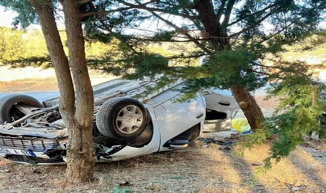 Denizli&#039;de korkunç kaza: Virajı alamayan araç takla attı