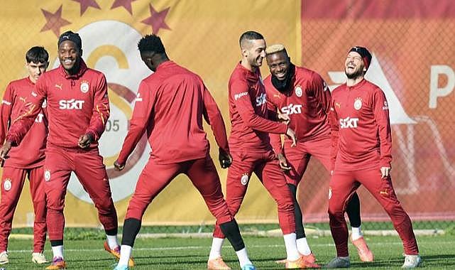 Galatasaray&#039;ın AZ Alkmaar maçı kamp kadrosu belli oldu