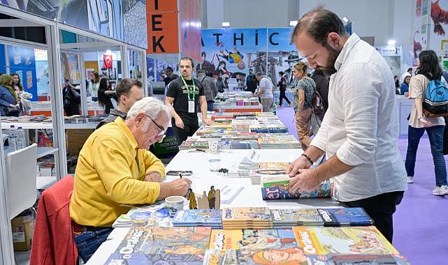 İZKİTAP hafta sonunda on binleri ağırladı