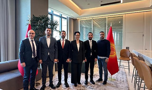 Kırgızistan-Türkiye Ticari İş Birliği İzmir&#039;de Masaya Yatırıldı