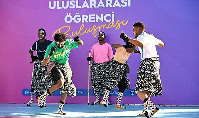 Kocaeli&#039;de Uluslararası Öğrenci Buluşması Renkli Görüntülere Sahne Oldu