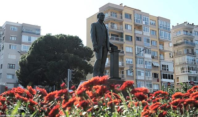 Meydanlar Ata’nın en sevdiği kasımpatı çiçeği ile renklendi