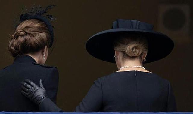 Prenses fısıldadı, yaptığı cesur açıklama dudak okuyucusu tarafından ortaya çıkarıldı