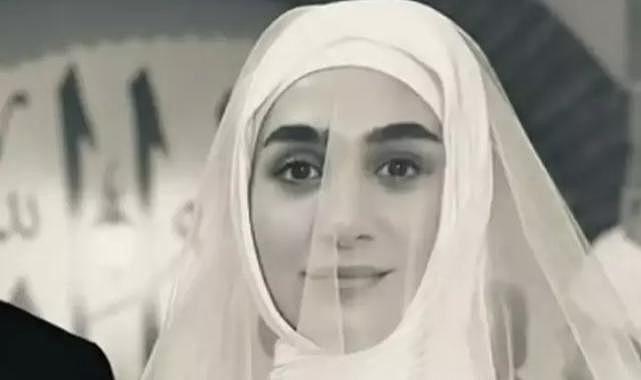 Akasya Durağı&#039;nın Zeyno&#039;su tesettüre büründü!