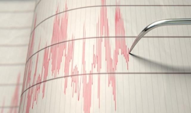 Antalya&#039;da uykudan uyandıran deprem