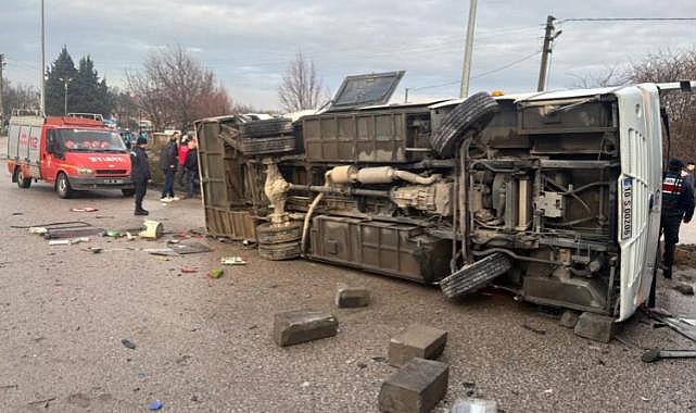 Balıkesir’den Bir Kötü Haber Daha! Okul Servisiyle Kamyon Çarpıştı