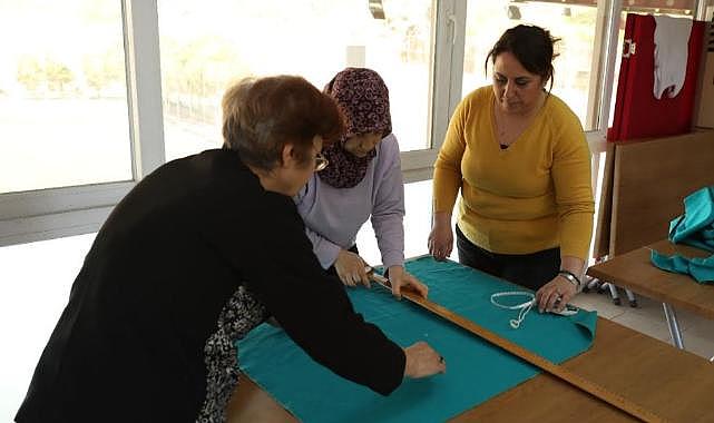 Bayraklı’da ‘Gelenekten geleceğe kadın buluşmaları’