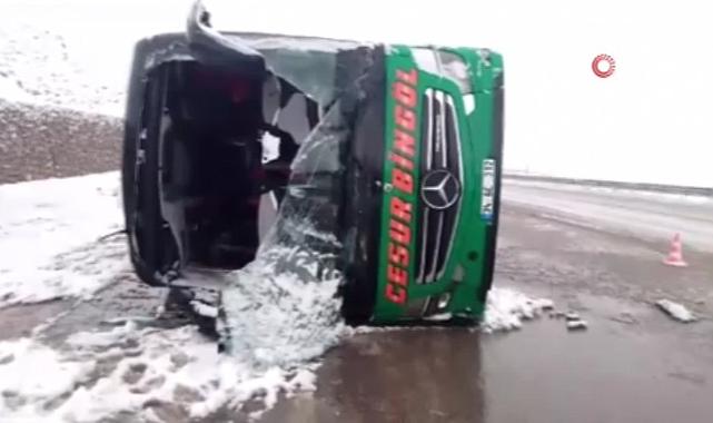 Bingöl&#039;de otobüs faciası: Yolcu otobüsü devrildi, 2 can kaybı, 16 yaralı