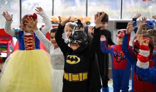 Bornova’da miniklere yeni yıl coşkusu