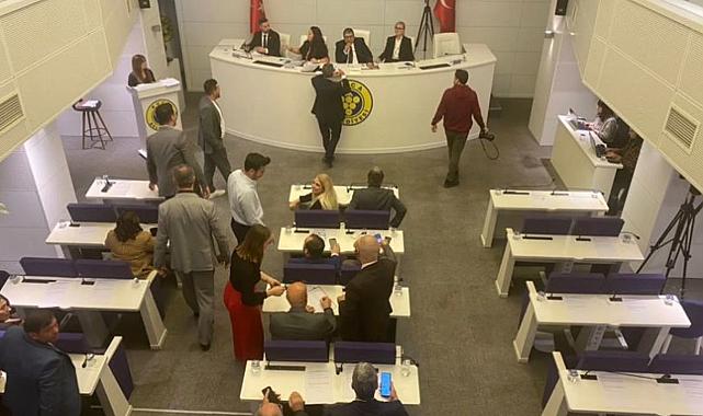 Buca Meclisi&#039;nde Şok Protesto