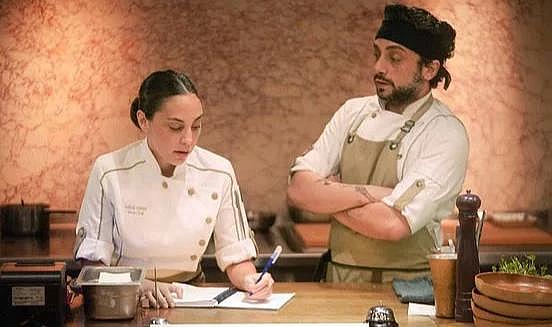 Burak Deniz ve Öykü Karayel Başrollü &quot;Umami&quot;den Yeni Kareler