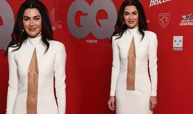 Hande Sarıoğlu dekolte yorumu yaptı, sözlerine yorum yağdı