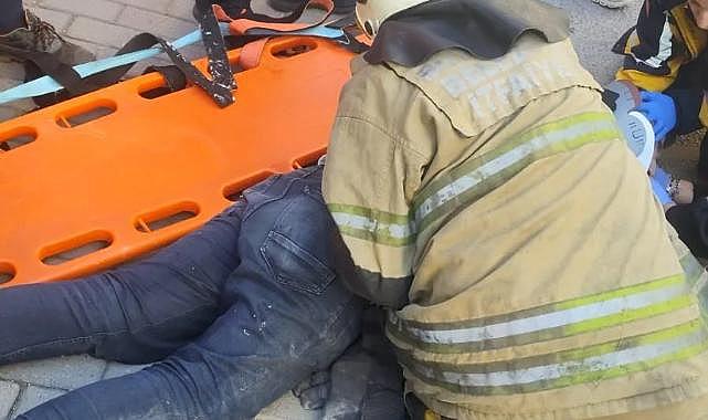 İkna çabaları yetersiz kaldı: Genç adam köprüden atladı