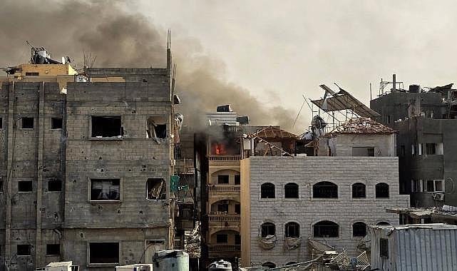 İsrail, Gazze&#039;de onlarca binayı havaya uçurdu!