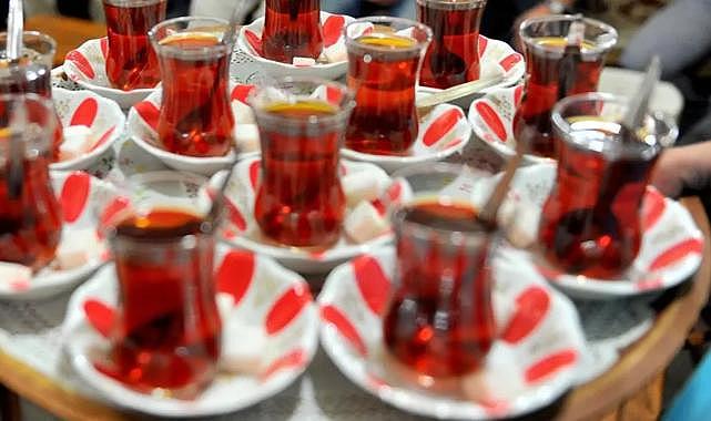 İstanbul&#039;da 8 tane çaya ödenen para şaşırttı