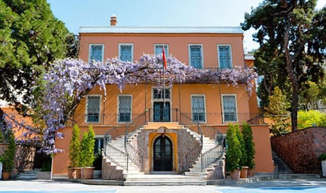 İzmir’de tarihi skandal: Latife Hanım Köşkü’nün koruma tescil fişi kurul kararına yazılmamış