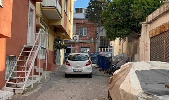 İzmir&#039;de tüyler ürperten olay: Sevgilisinin cesedini karakola götürüp teslim oldu