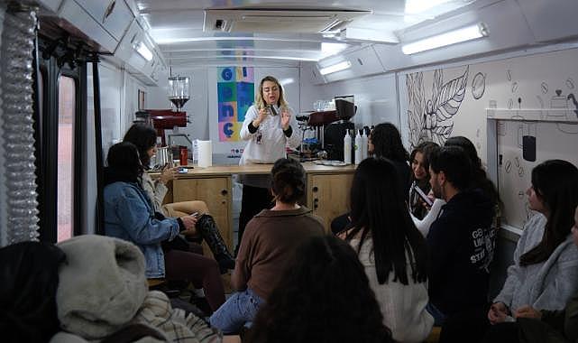 İzmir’in Mobil Barista Otobüsü yollarda