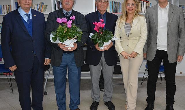 KARATAŞ’TA ‘ŞİİR HER ZAMAN’ ETKİNLİĞİ BAŞLADI KARAKUŞ: SANATÇILAR AYDIN OLMALI, İSYANLARINI SÖZCÜKLERLE ORTAYA KOYMALI