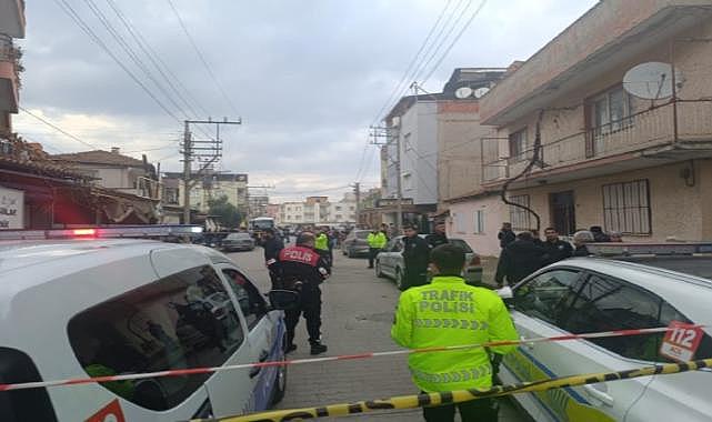 Manisa&#039;da kahvehaneye silahlı saldırı: 2 kişi yaralandı.