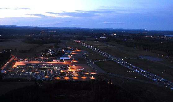 Norveç&#039;te acil iniş yapan yolcu uçağı pistten çıktı: Uçuş ekibi dahil 182 kişinin durumu iyi