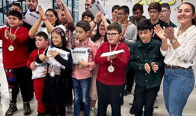 Özel çocuklar yeni yıla başarı mutluluğuyla giriyor