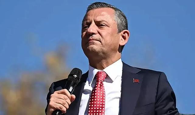 Polemik büyüyor: 'Hadi gel de silkele...