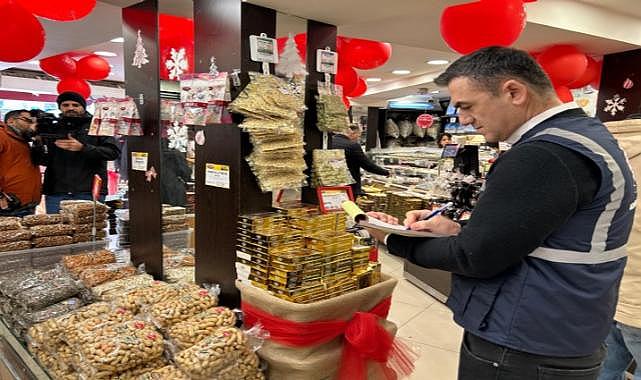 Ticaret Bakanlığı ekipleri İzmir’de market ve pastaneleri denetledi