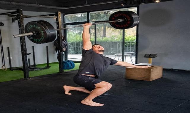 &#039;Türk Kalkışı&#039; hareketiyle Guinness’e girdi