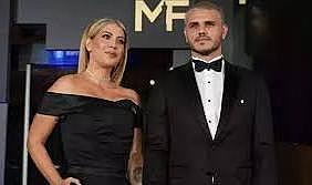 Wanda Nara&#039;dan cesur paylaşım: Gömleğinin düğmelerini kapatmadı