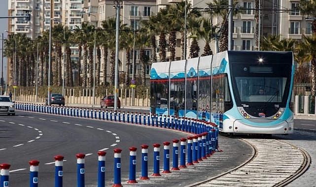 Yılbaşı gecesi sokağa çıkacak İzmirliler dikkat: ESHOT, İZDENİZ, Metro, İZBAN, tramvaya düzenleme