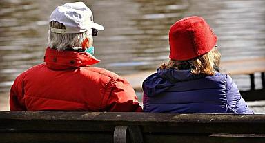 60 yaş üstünde yeni fobi oluştu: Öğle saatlerinde dışarı çıkmaya korkuyorlar
