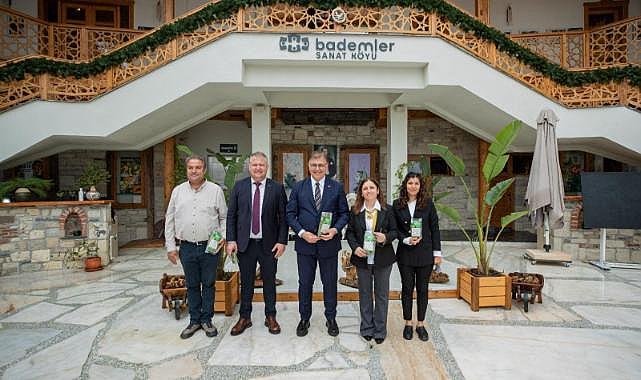 Başkan Tugay’dan “şeker” gibi destek