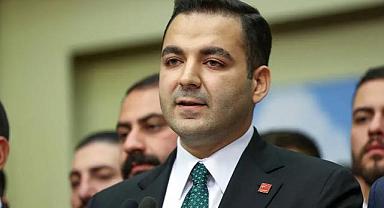 Başlık: CHP Gençlik Kolları Başkanı Cem Aydın Serbest Bırakıldı, İmamoğlu Hakkında Soruşturma Başlatıldı