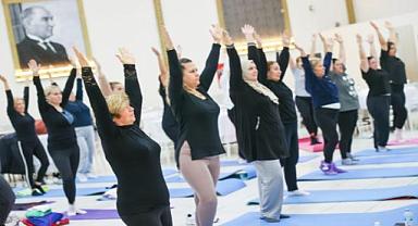 Buca’da pilates, zumba, yoga derslerine kadınlardan büyük ilgi