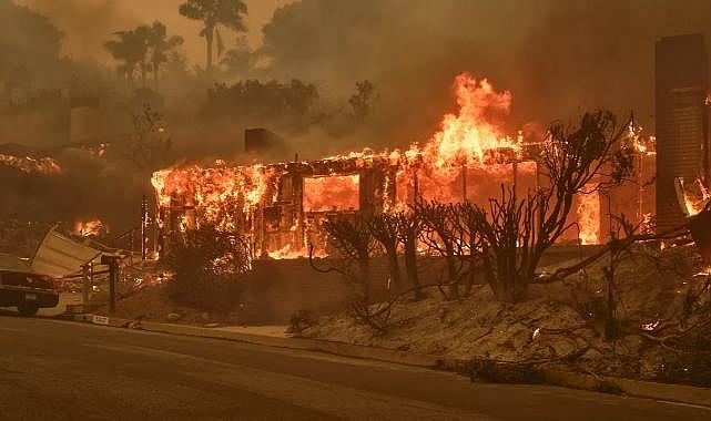 California&#039;da Yangın Felaketi: 11 Ölü