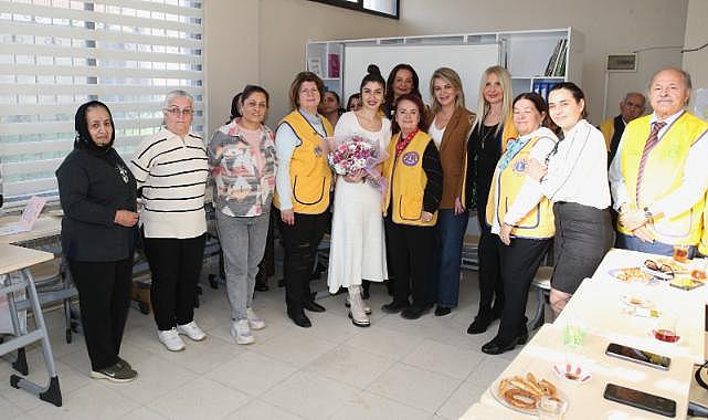 Çiğli Belediyesi&#039;nden Kadınlara Eğitim Desteği: Okuma Yazma Kursu