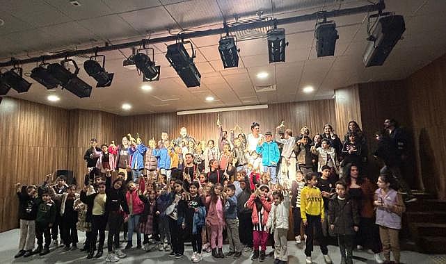 Dayanışma Noktaları çocukları sinema ve tiyatroyla buluşturdu