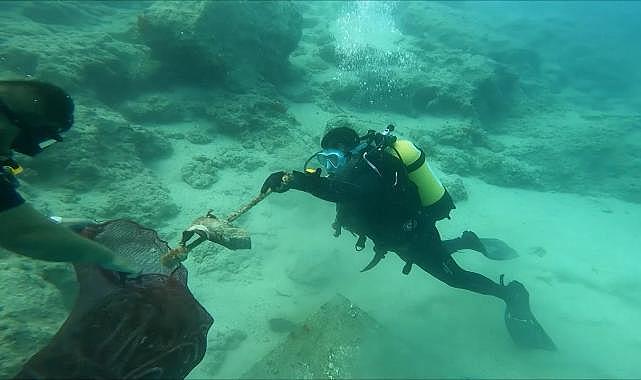 Denizlerden 245 bin ton çöp çıkarıldı