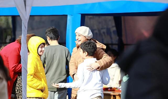 Efes Selçuk&#039;a ikinci Kent Lokantası Öğrenci Otobüsü müjdesi!