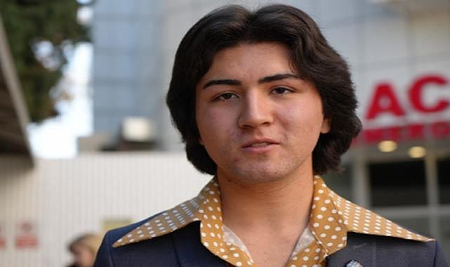 Ferdi Tayfur hayranlığı ile bilinen genç ’dini değerleri aşağılama’ suçundan gözaltına alındı