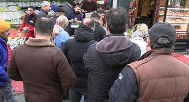 Fiyatını gören sıraya girdi! 2 ton kısa sürede tükendi