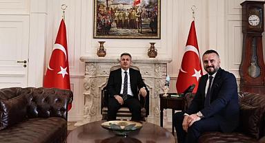 Foça Esnaf ve Sanatkarlar Odası Başkanı Özdemir, Vali Elban ile Bir Araya Geldi