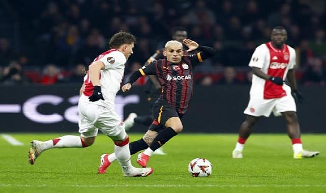 Galatasaray Ajax&#039;ı yenemedi, play off&#039;a kaldı: 2-1