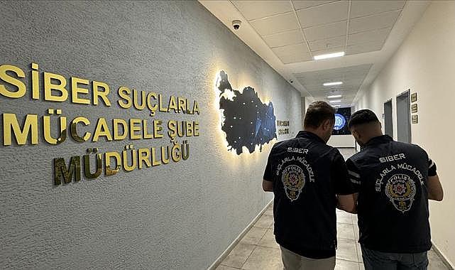 İzmir dahil 25 ilde operasyon: Vatandaşların kimlik bilgilerini satan çete çökertildi