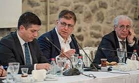 İzmir&#039;de başkanlardan müjde: İzmir&#039;e yeni projeler geliyor