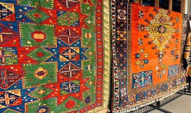 İzmir’de Tarihi Yağcıbedir Halıları Sergisi Açıldı