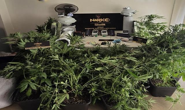 İzmir&#039;de zehir tacirlerine operasyon: 3 tutuklama