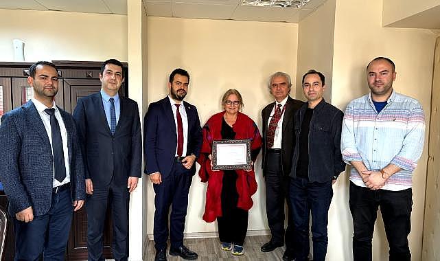 İzmir’e “Sağlığı Geliştiren Belediye” unvanı