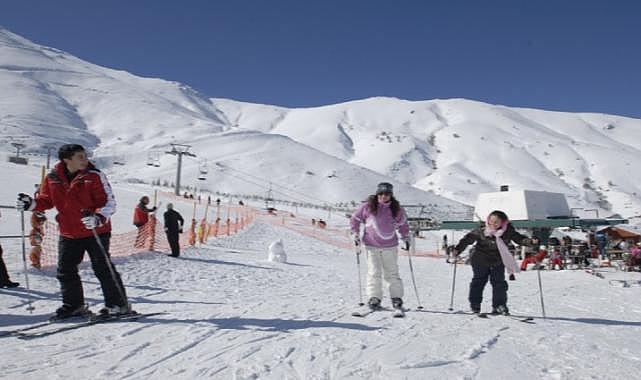 İzmir’in kayak merkezine kilit: Bozdağ’da kayak, kızak ve yürüyüş benzeri tüm aktiviteler yasaklandı